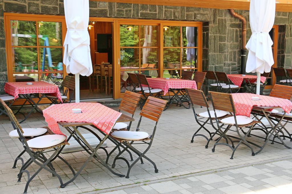 Snjezna Kraljica 4*